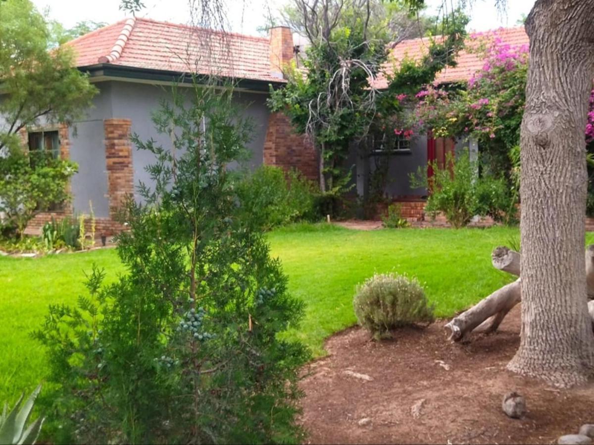 Royal Karoo Cottage Unit 1 Beaufort Wes Buitenkant foto