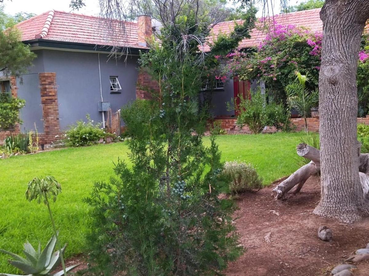 Royal Karoo Cottage Unit 1 Beaufort Wes Buitenkant foto