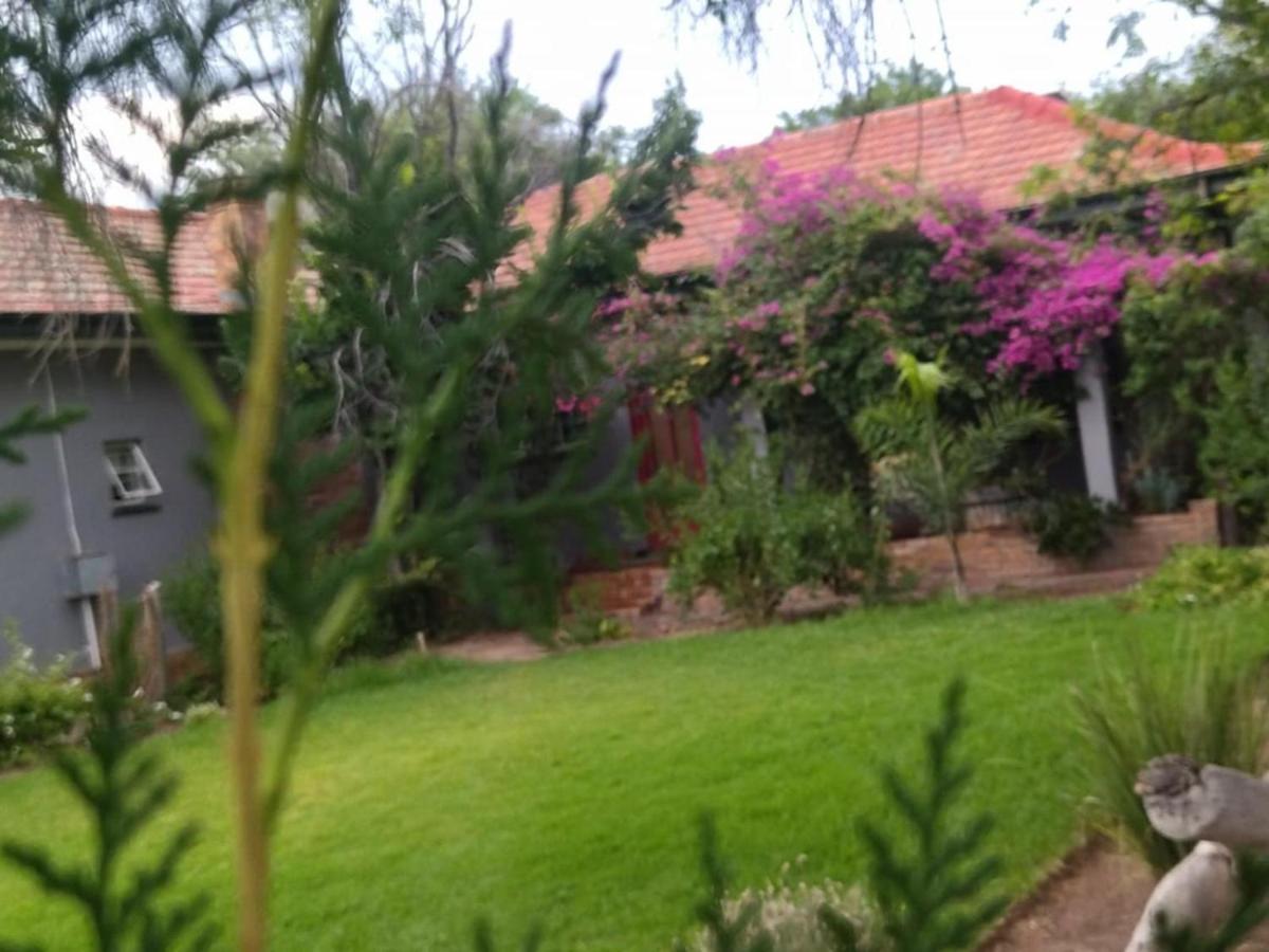Royal Karoo Cottage Unit 1 Beaufort Wes Buitenkant foto